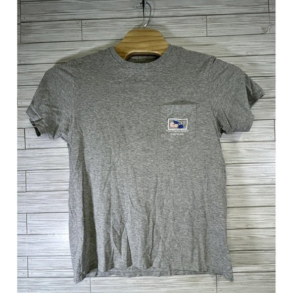 Vineyard Vines‎ Mens Class Of 2020 Graduation Whale Gray T-Shirt Size Medium - Picture 1 of 7